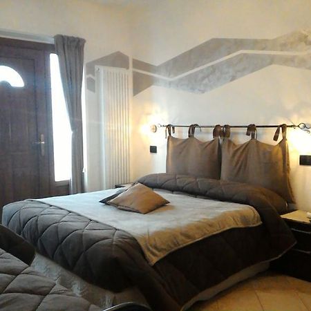 La Casa Del Grillo 1 Bed & Breakfast อาออสตา ห้อง รูปภาพ