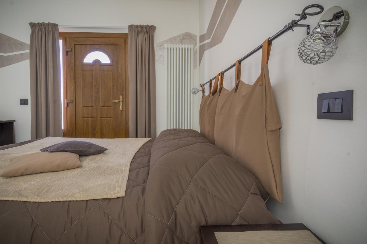 La Casa Del Grillo 1 Bed & Breakfast อาออสตา ภายนอก รูปภาพ