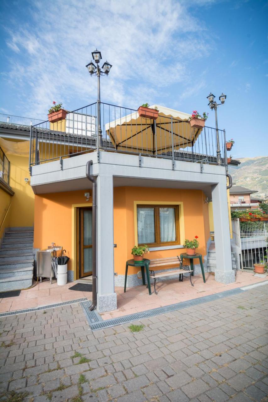 La Casa Del Grillo 1 Bed & Breakfast อาออสตา ภายนอก รูปภาพ