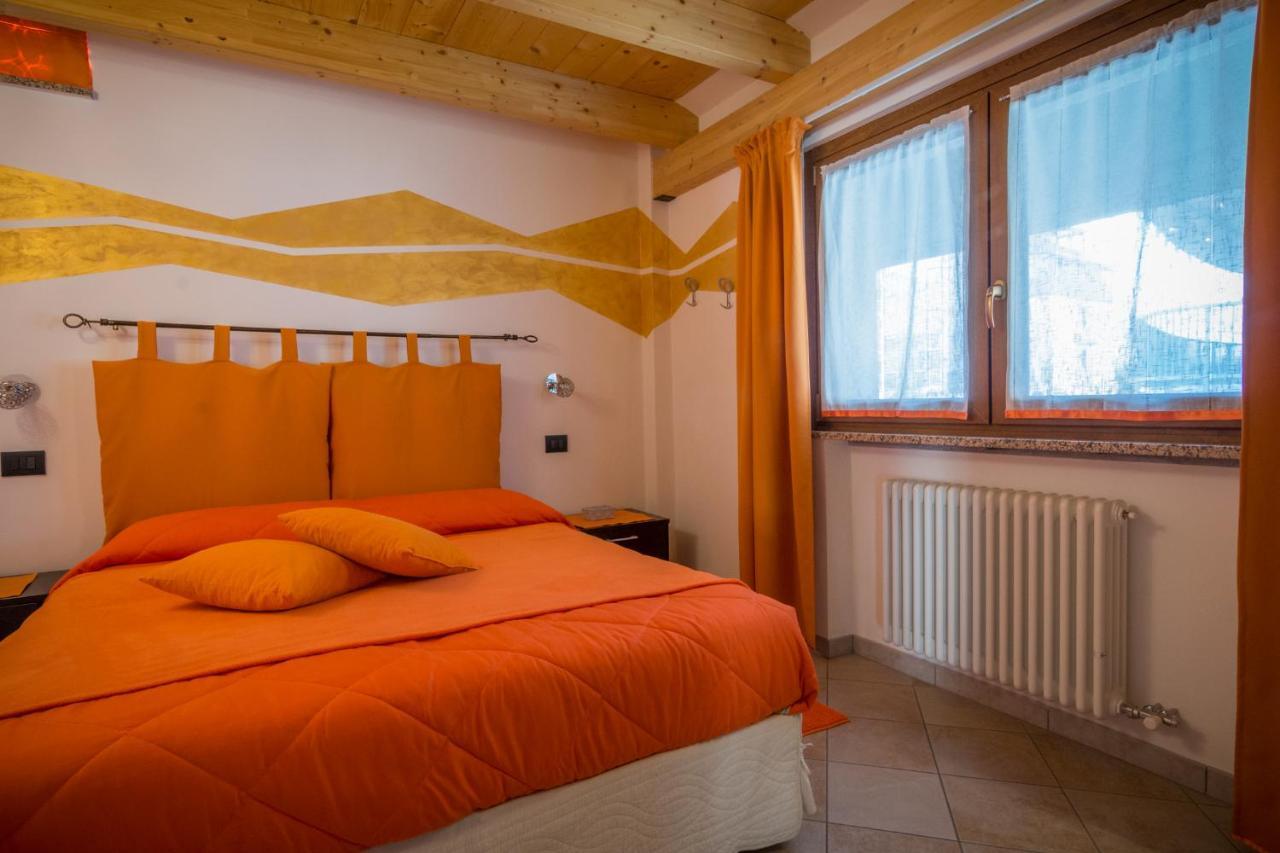 La Casa Del Grillo 1 Bed & Breakfast อาออสตา ภายนอก รูปภาพ